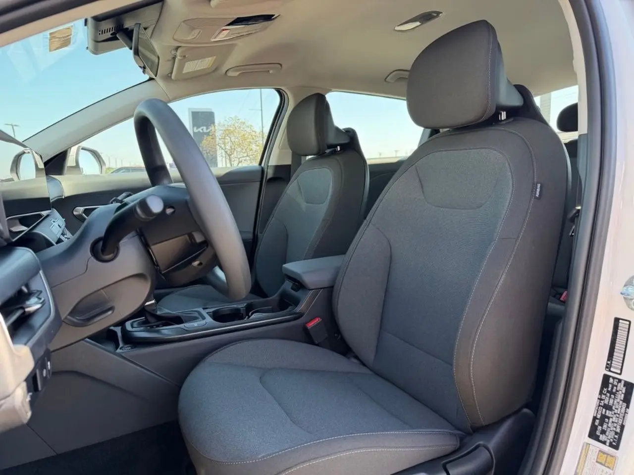 2026 Kia K4 LXS, photo 3